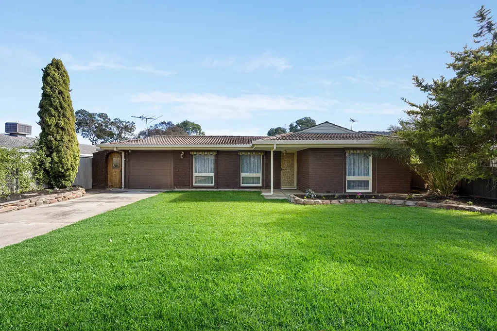 17 Etuna Street, Para Hills West, SA 5096