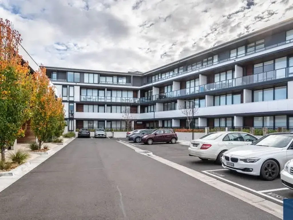 Partially Furnished One Bedroom Apartment, Walk to Monash University!