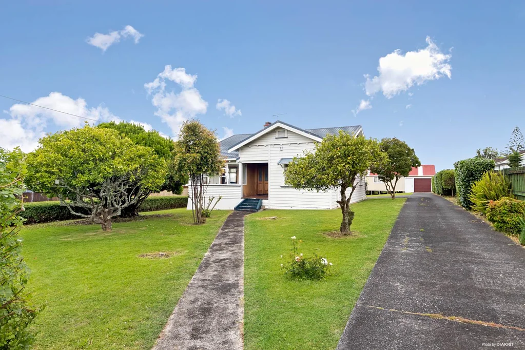 Mount Wellington 3房 急售！1464㎡全幅地+联排&公寓建筑区，$9,000雨水设施订金已付，开发省心省力！ Urgent: 1464m² Land Bank Development Opportunity