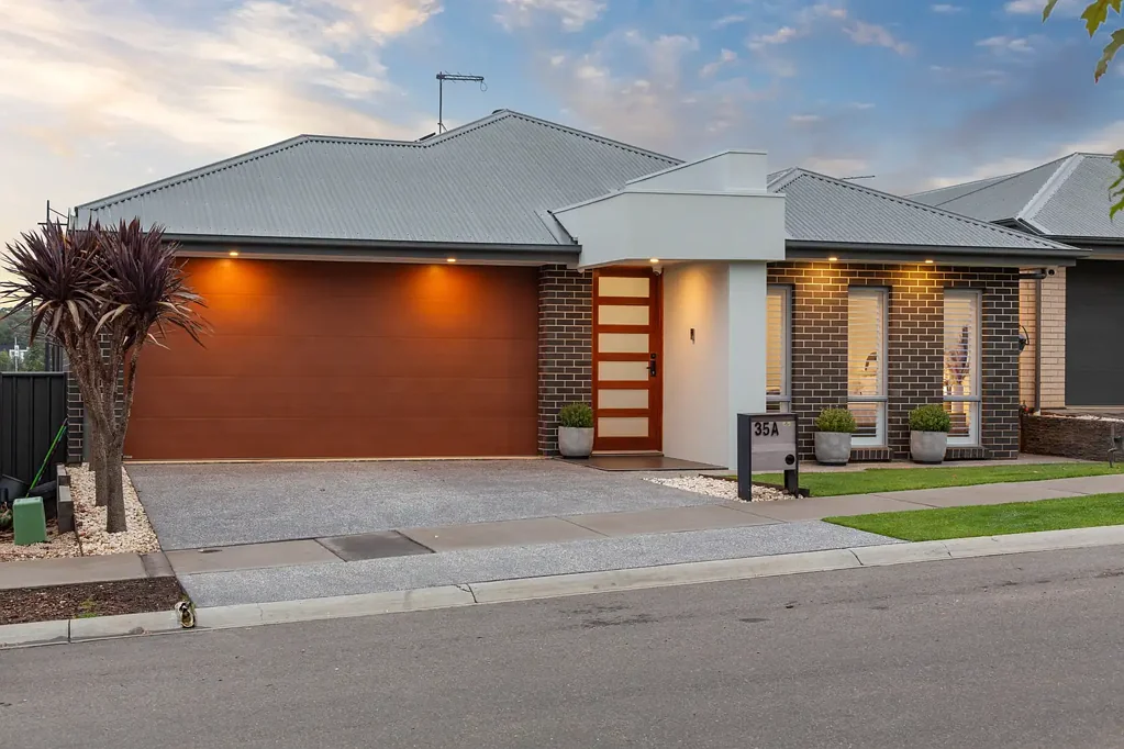 Mount Barker 4Phòng ngủ Turnkey Perfection - Luxury Living with Every Upgrade Complete