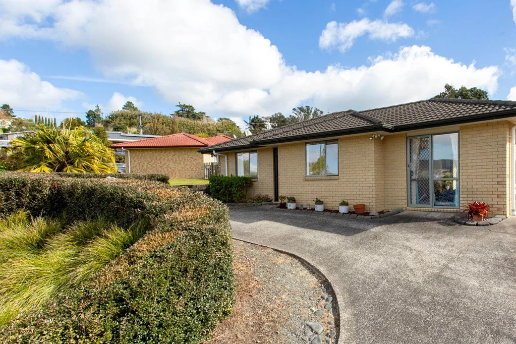 Helensville 4Phòng ngủ 4 beds or 5, your choice