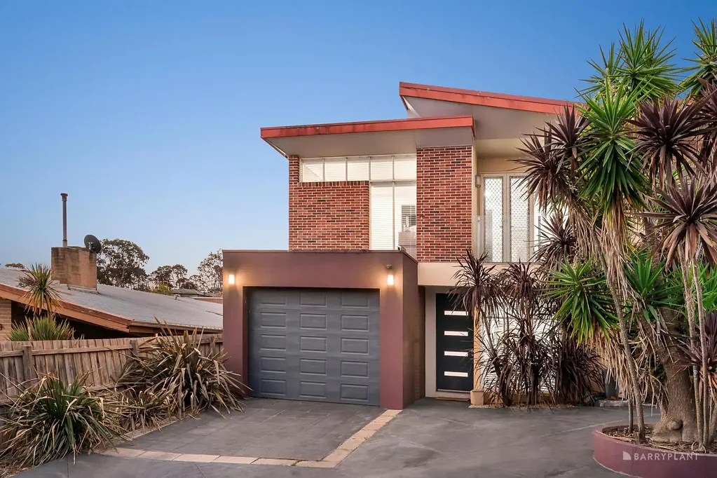 Templestowe 4ਬੈੱਡਰੂਮ Stylish and sophisticated on the footsteps of Templestowe Village.