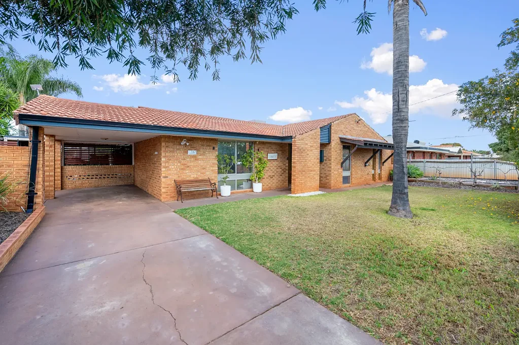 West Lamington 4બેડરૂમ Spacious Brick Family Home, in a Great West Lamington Location!