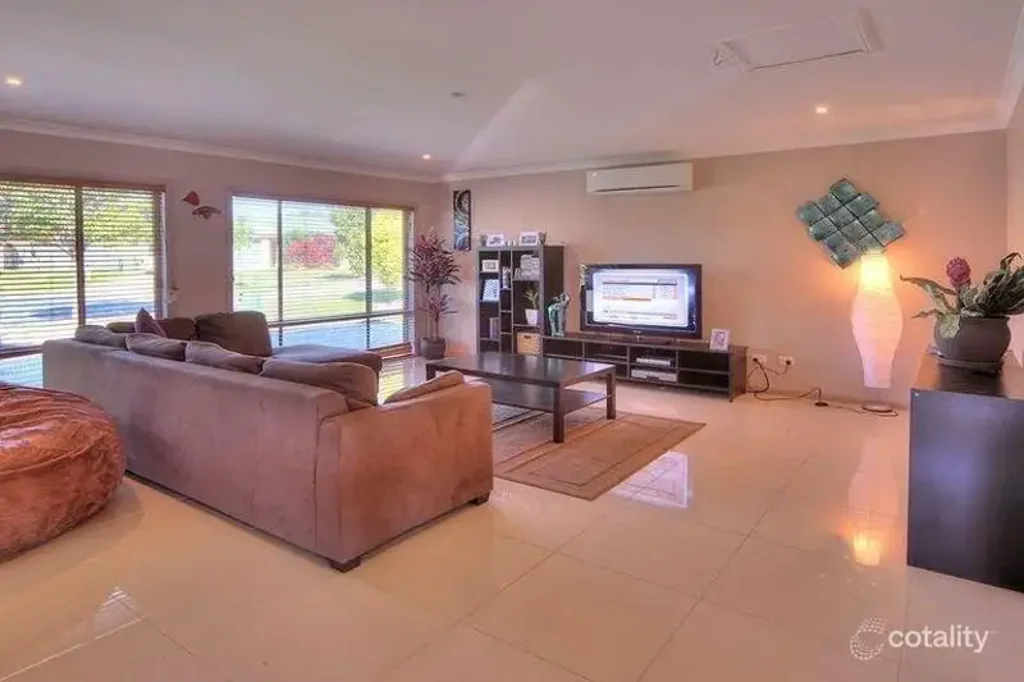 This lovely property Available for immediate move-in!