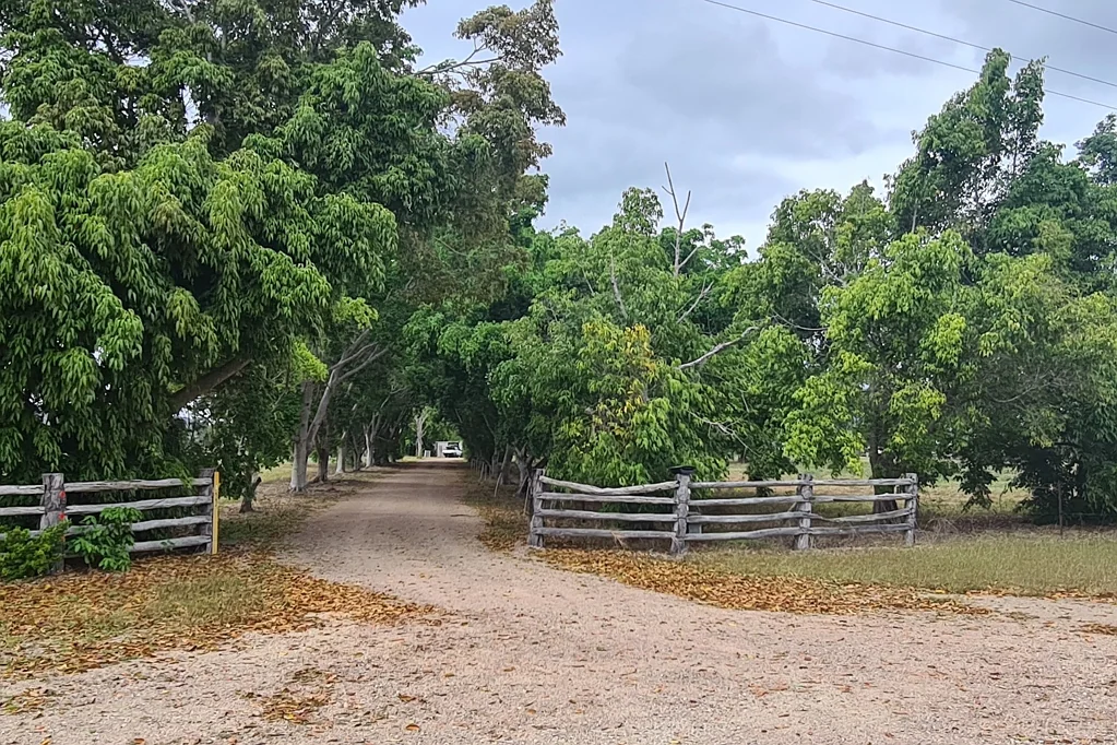 Nome At the end of this picturesque tree-lined driveway, one might find a tranquil countryside home nestled on the southern side of town.