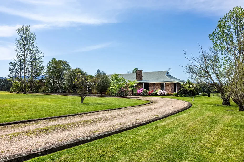 Jaspers Brush  Country Comfort With Views