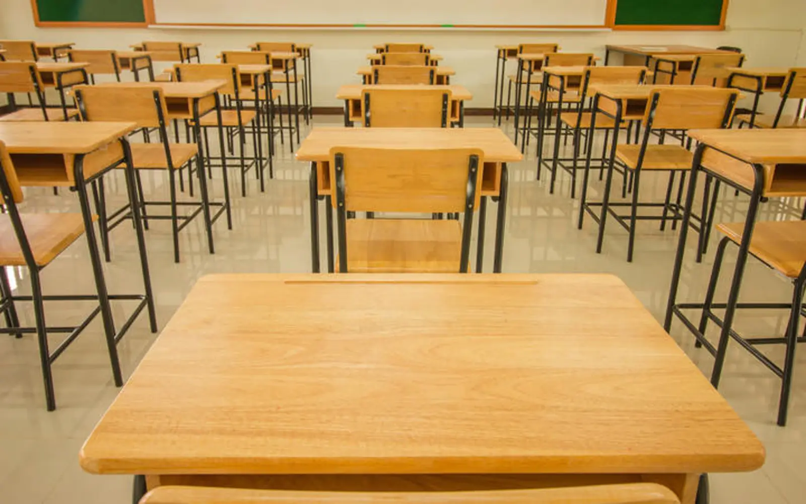 学区外招生出事了!家长把学校告了!戏剧性一幕上演!