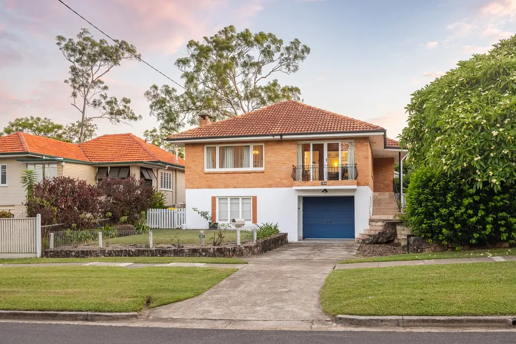 126 Englefield Road, Oxley, QLD 4075