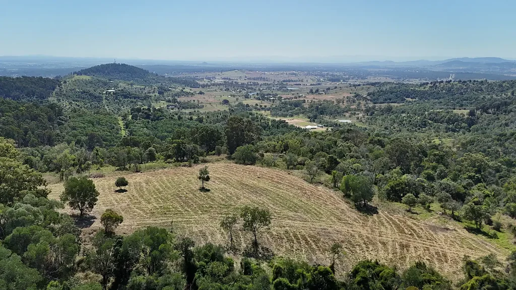Plainland Your Dream Retreat Awaits: 161 Acres on 2 Titles