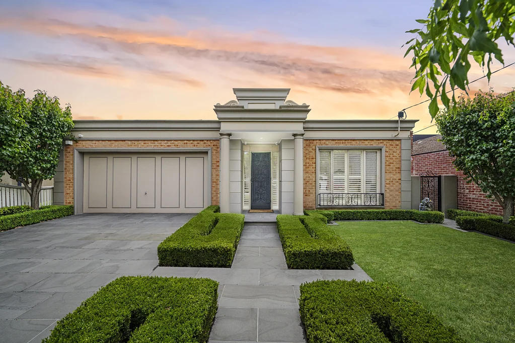 4 Balmoral Ave, Strathmore, VIC 3041