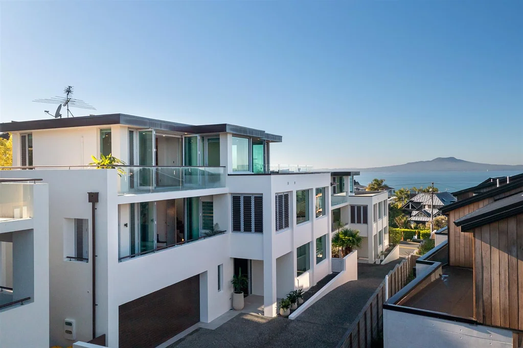 22A Beach Road, Castor Bay, North Shore City, Auckland