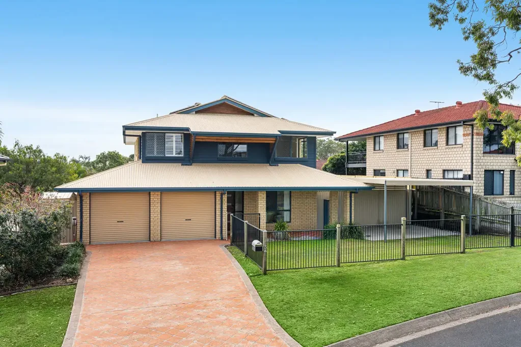 Birkdale 4Kwarto Spacious Family Living with Pool, Multiple Living Areas