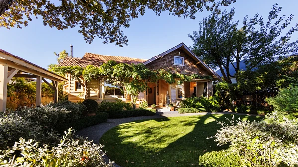 Saint Albans 4房  History, Heart & Home - A True Classic