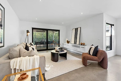 8 JONES CT, STRATHMORE VIC 3041, 4 Kuwarto, 2 Banyo, House