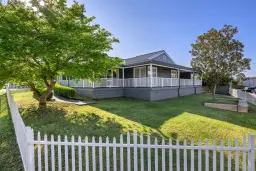 2 LARK PL, Wallacia