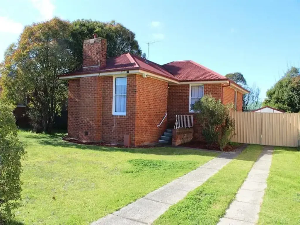 Central to Both Albury & Lavington