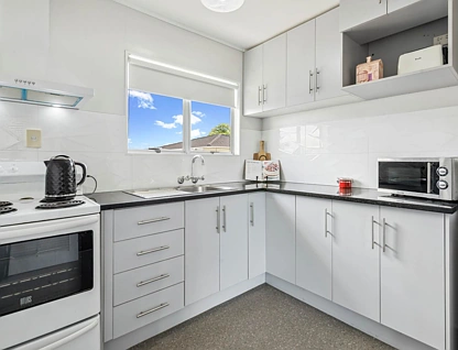 16a Helms Place, Manurewa, Manukau City, 2 rūma, 1 rūma horoi, House