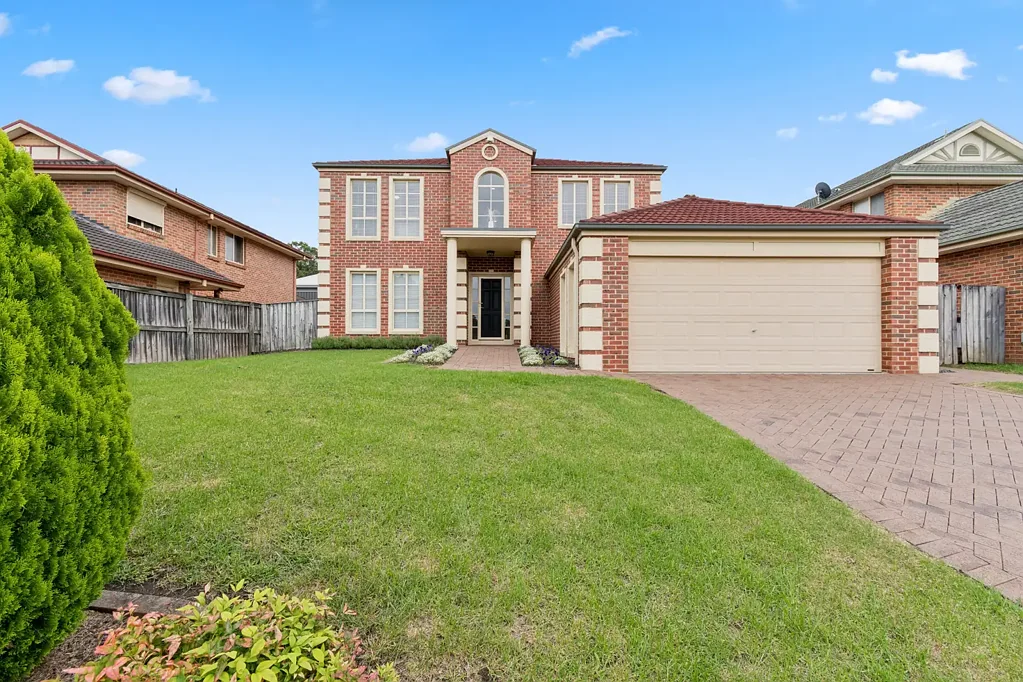 10 Robins Creek Drive, Horsley, NSW 2530