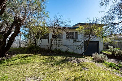 Geographe 2房  1,142sqm of Coastal Opportunity – Just 370m from the Shore