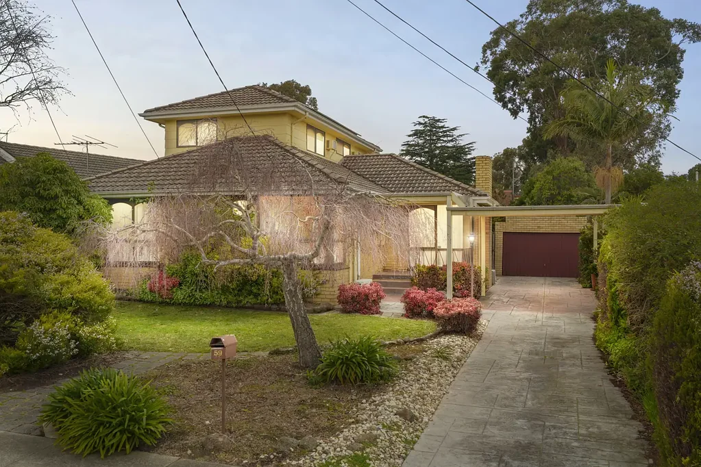 Vermont 3房 备受追捧的 VSC 学区内的独家业主住宅 One-Owner Home In The Coveted VSC Zone