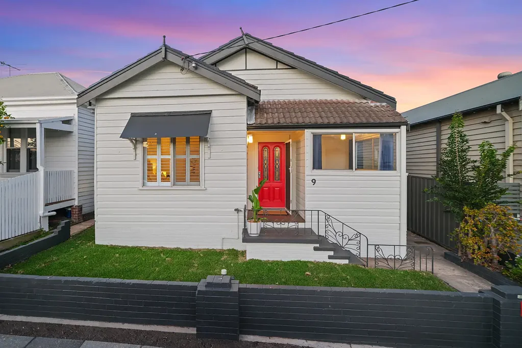 Mayfield East 3 Bedroom Put simply, character, comfort & coffee around the corner