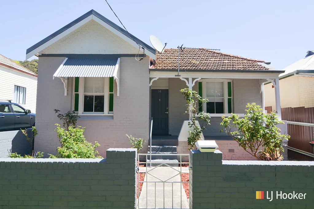 SOLID DOUBLE BRICK HOME