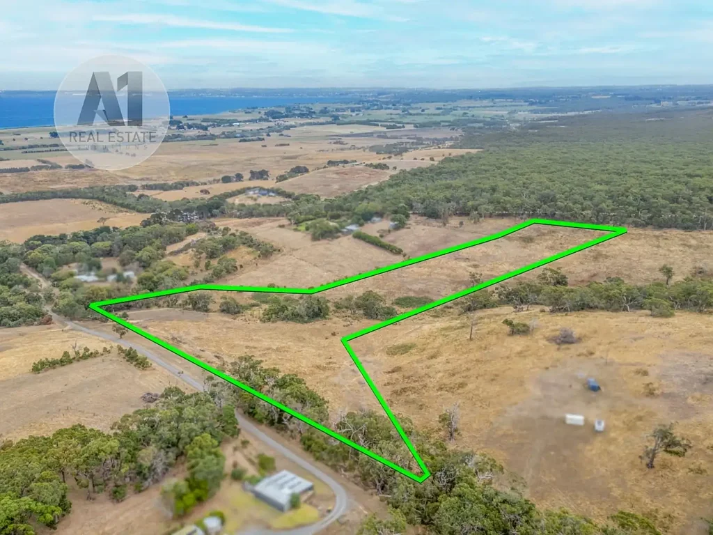 Narrawong Ocean Views With Planning Permit!