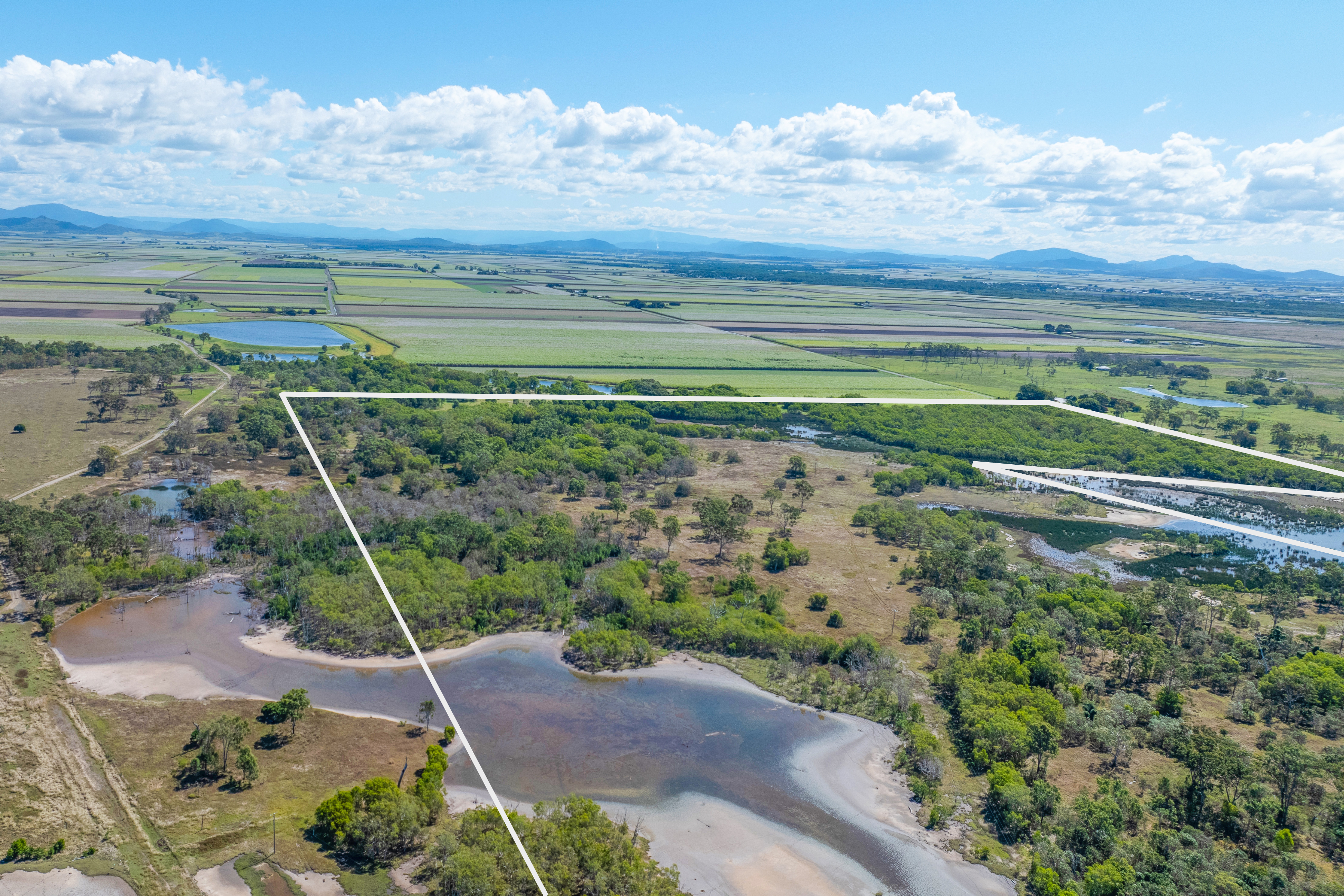 236 OLD MCEWENS BEACH RD, MCEWENS BEACH QLD 4740, 0房, 0浴, Section