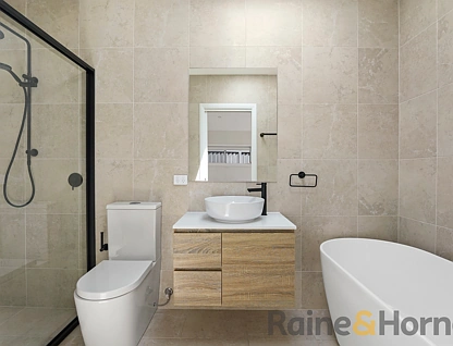17A and 17B Gale Street, Oran Park, Macarthur Region, 6 कमरे, 3 बाथरूम, House