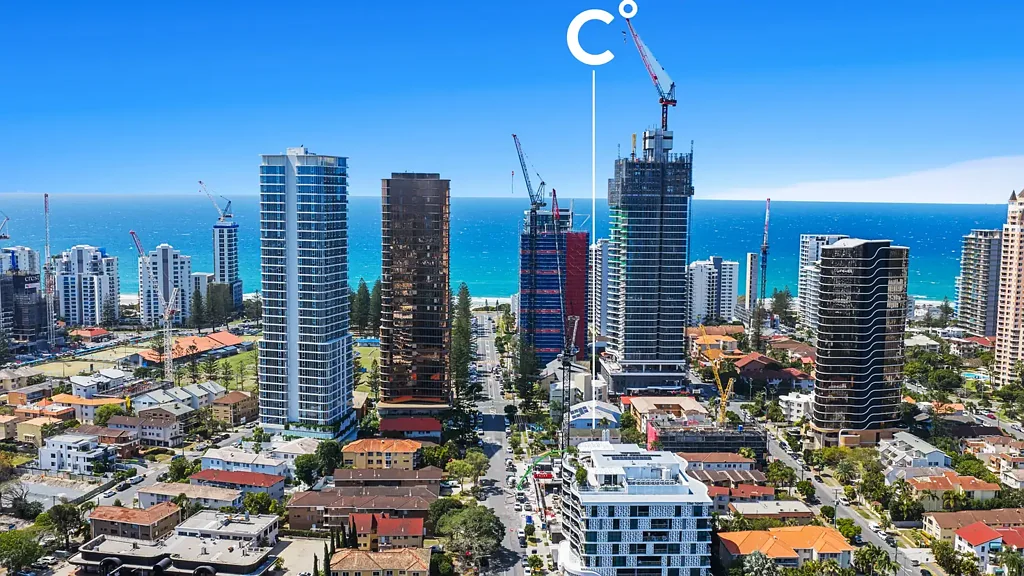 Broadbeach 2બેડરૂમ TOP-FLOOR BEACHSIDE LIVING - JUST 250M FROM THE BEACH