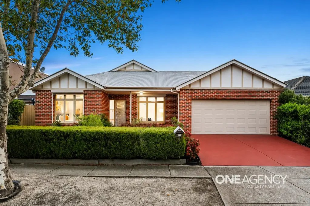 Point Cook 4ਬੈੱਡਰੂਮ Spacious Family Living with Exceptional Entertaining Appeal Right Near Point Cook Town Centre!