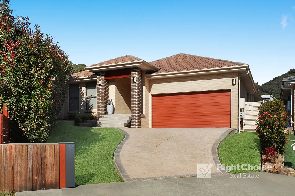 19 Cascade Circuit, Albion Park, NSW 2527