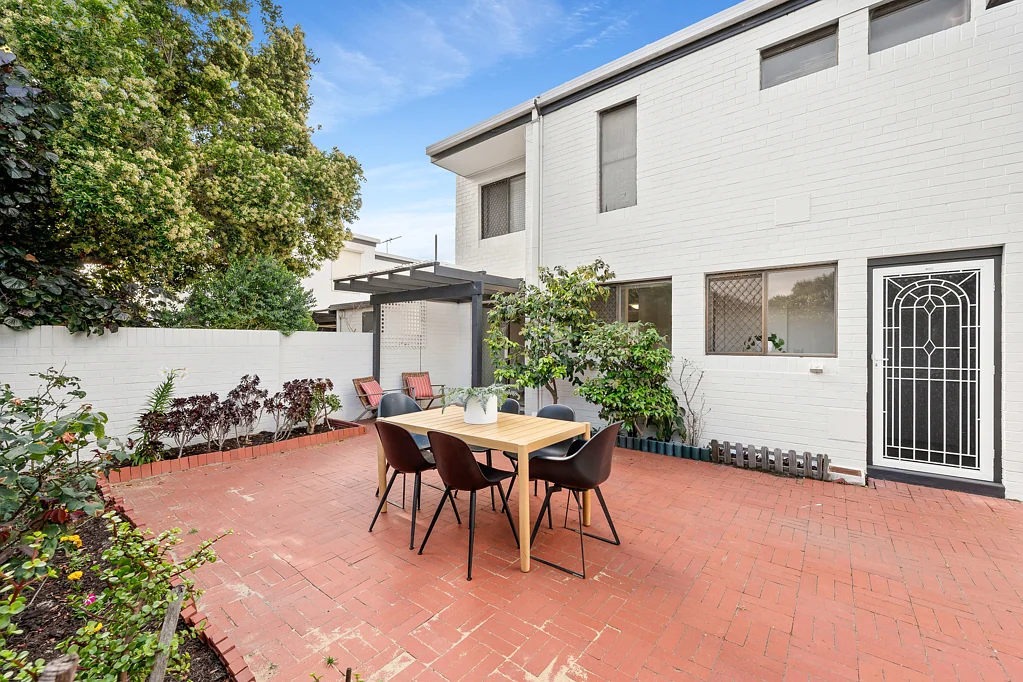 3/11 Thelma Street, Como, WA 6152