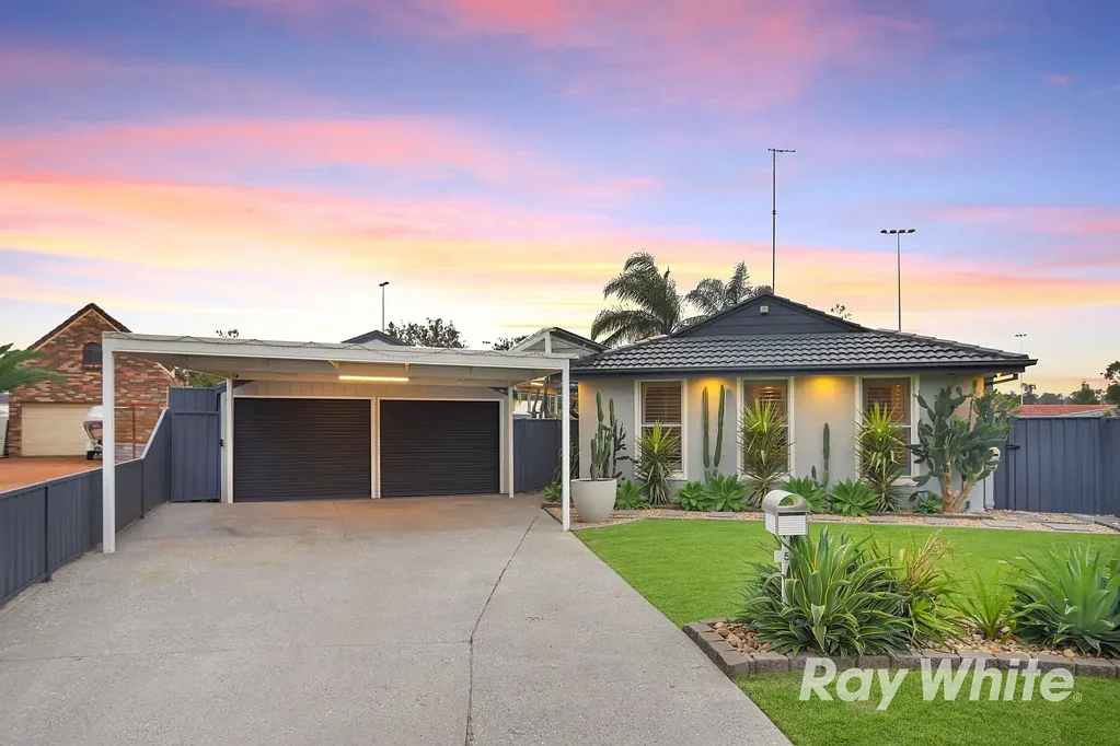 5 Hay Close, St Clair, NSW 2759