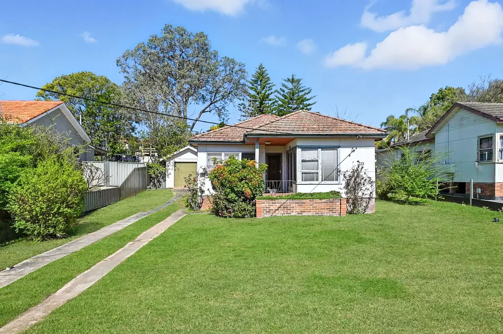 11 Ronald Street, Campbelltown, NSW 2560
