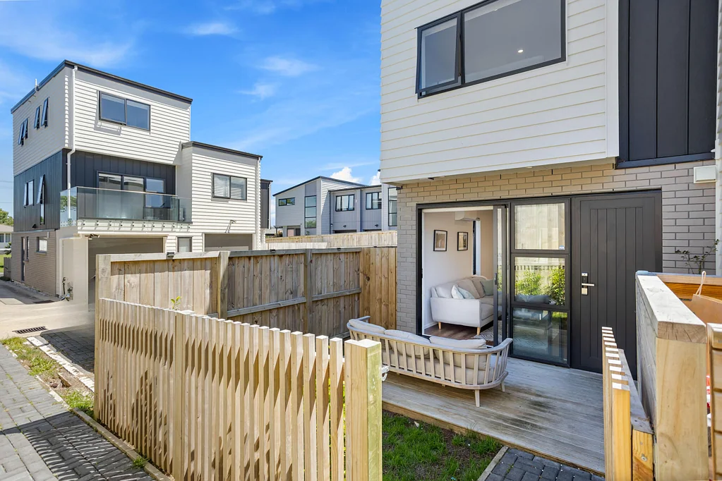 3/22 Coniston Avenue, Te Atatu South, Waitakere City, Auckland