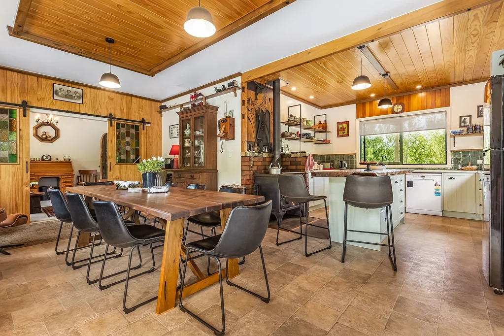 Kaingaroa 2 Bedroom Vendors Are On The Move!