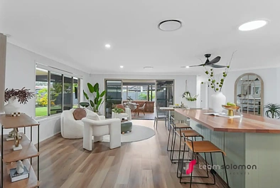 Ormiston 5 Bedroom Spacious Family Living in the Prestigious Ormiston College Precinct