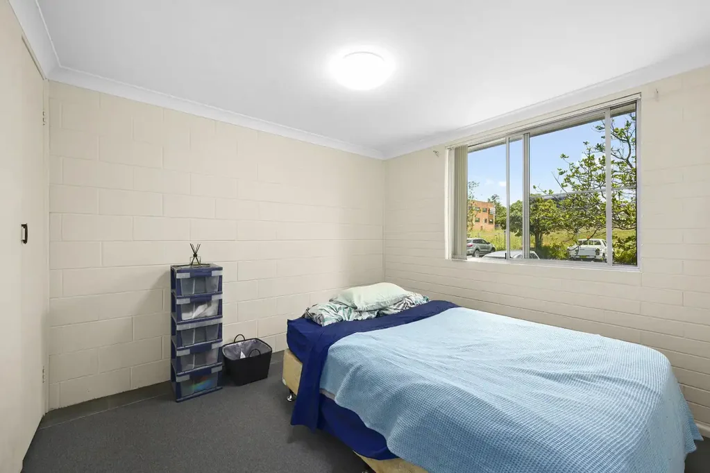 Walking Distance to Port CBD