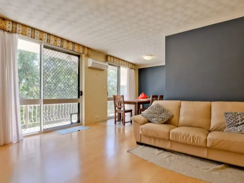 2/99 Earl Street, Greenslopes, QLD 4120