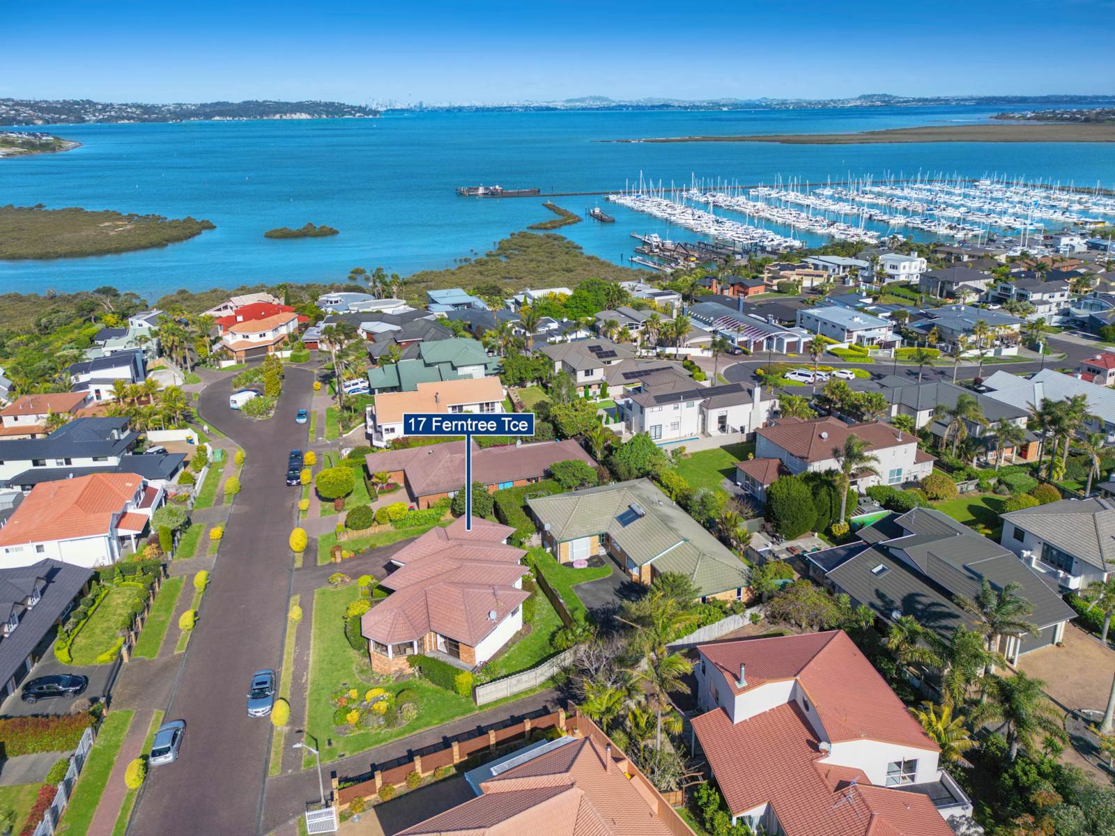 17 Ferntree Terrace, West Harbour, Auckland - Waitakere, 4 phòng ngủ, 0 phòng tắm, House