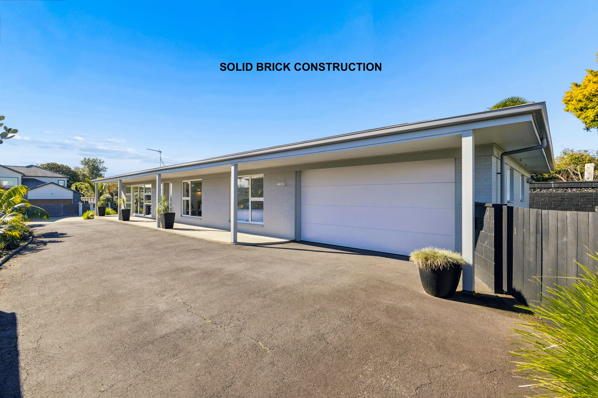 Sunnyhills 4房  Modern Comfort, Easy Care Appeal