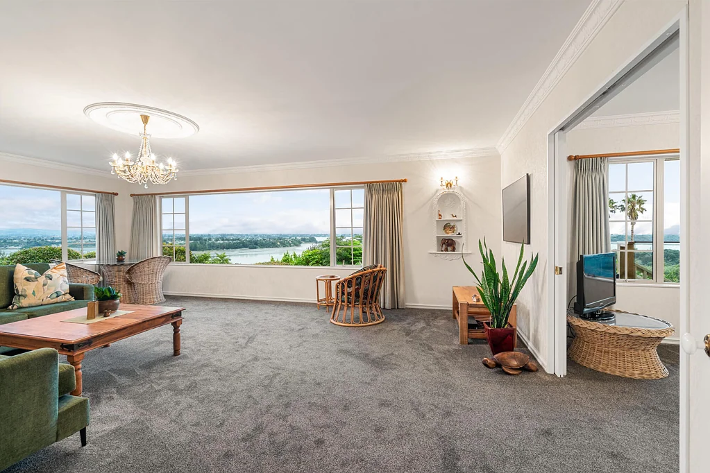 Welcome Bay 4 Bedroom Harbour Views and Sellers on the Move