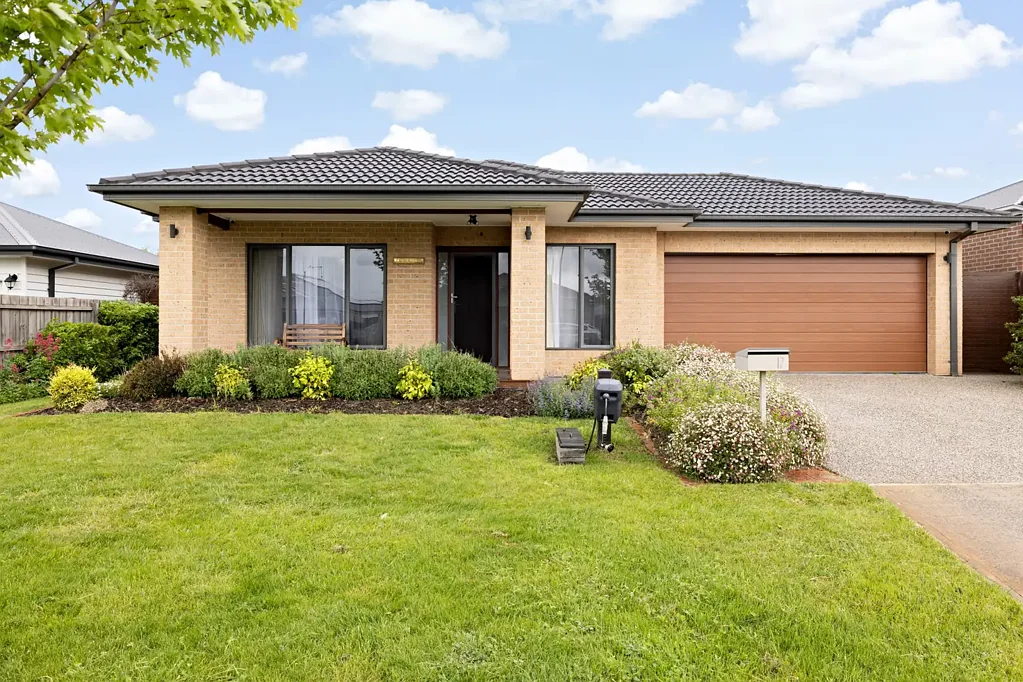 17 Vancleve Crescent, Gisborne, VIC 3437