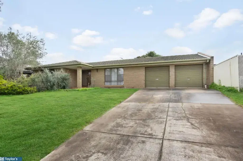 Surrey Downs 3 Bedroom FABULOUS FAMILY HOME READY FOR A RED-HOT RENOVATION!
