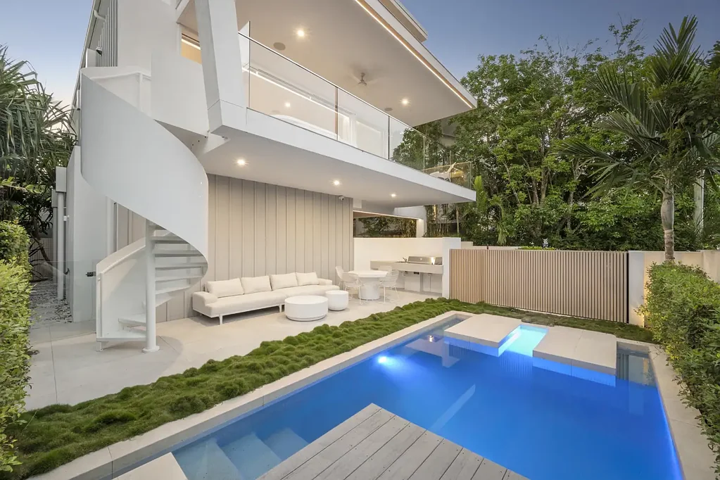 Noosaville 3कमरा Luxurious Retreat Steps from Gympie Terrace and the Noosa River