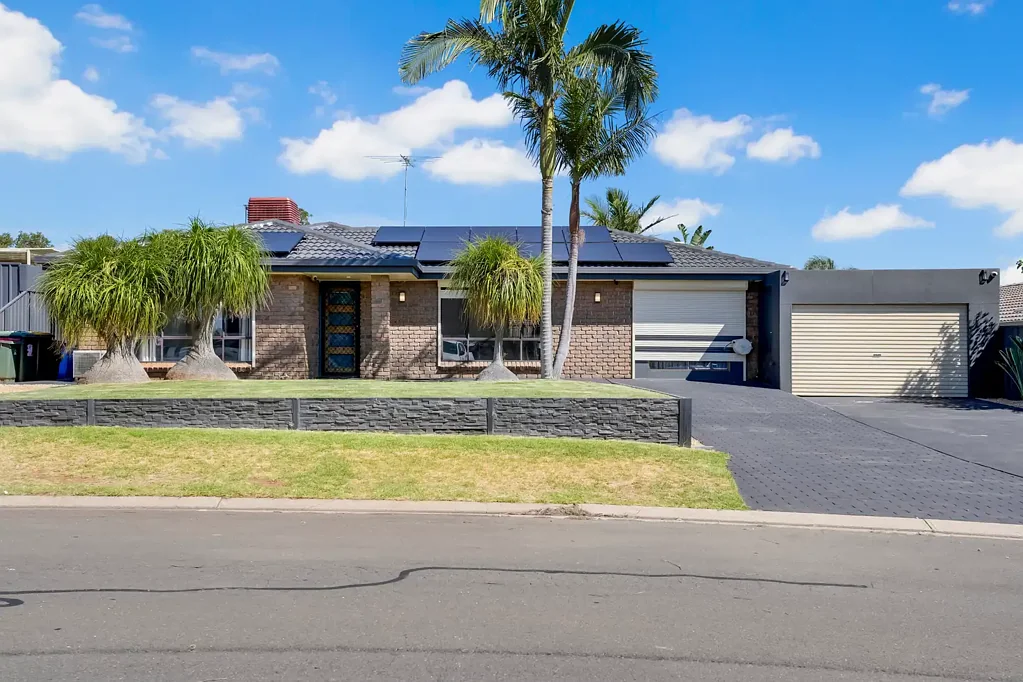 18 Olinda Street, Craigmore, SA 5114