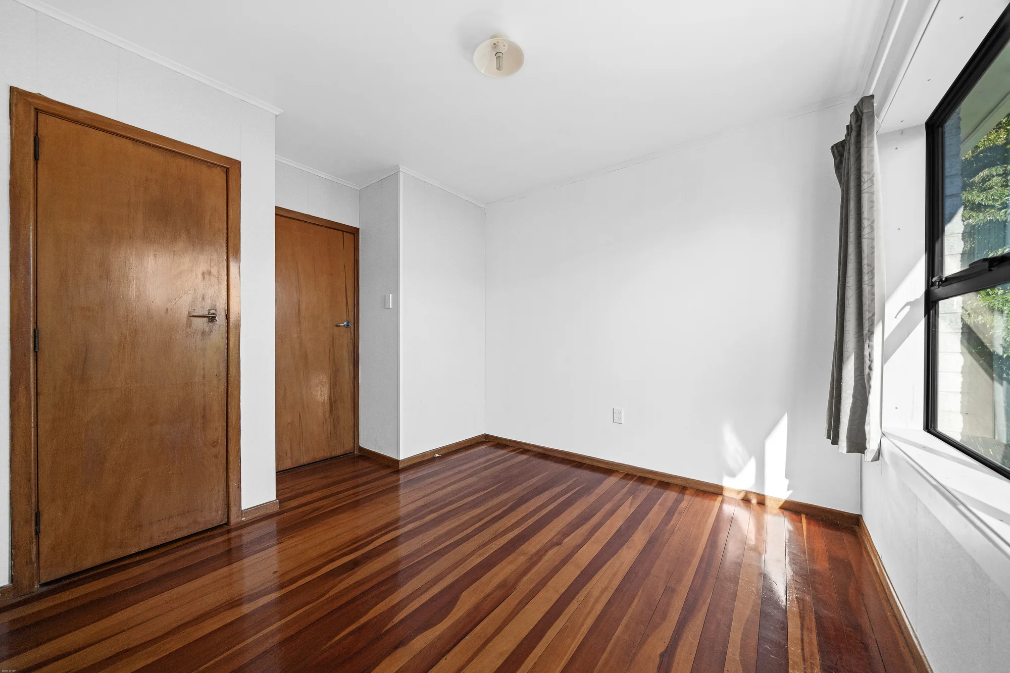 26 Millbrook Road, Henderson, Waitakere City, Auckland, 5 chambres, 2 salles de bain, Home & Income