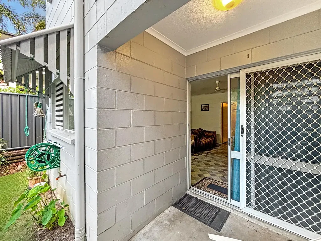1/374 Severin Street, Parramatta Park, QLD 4870