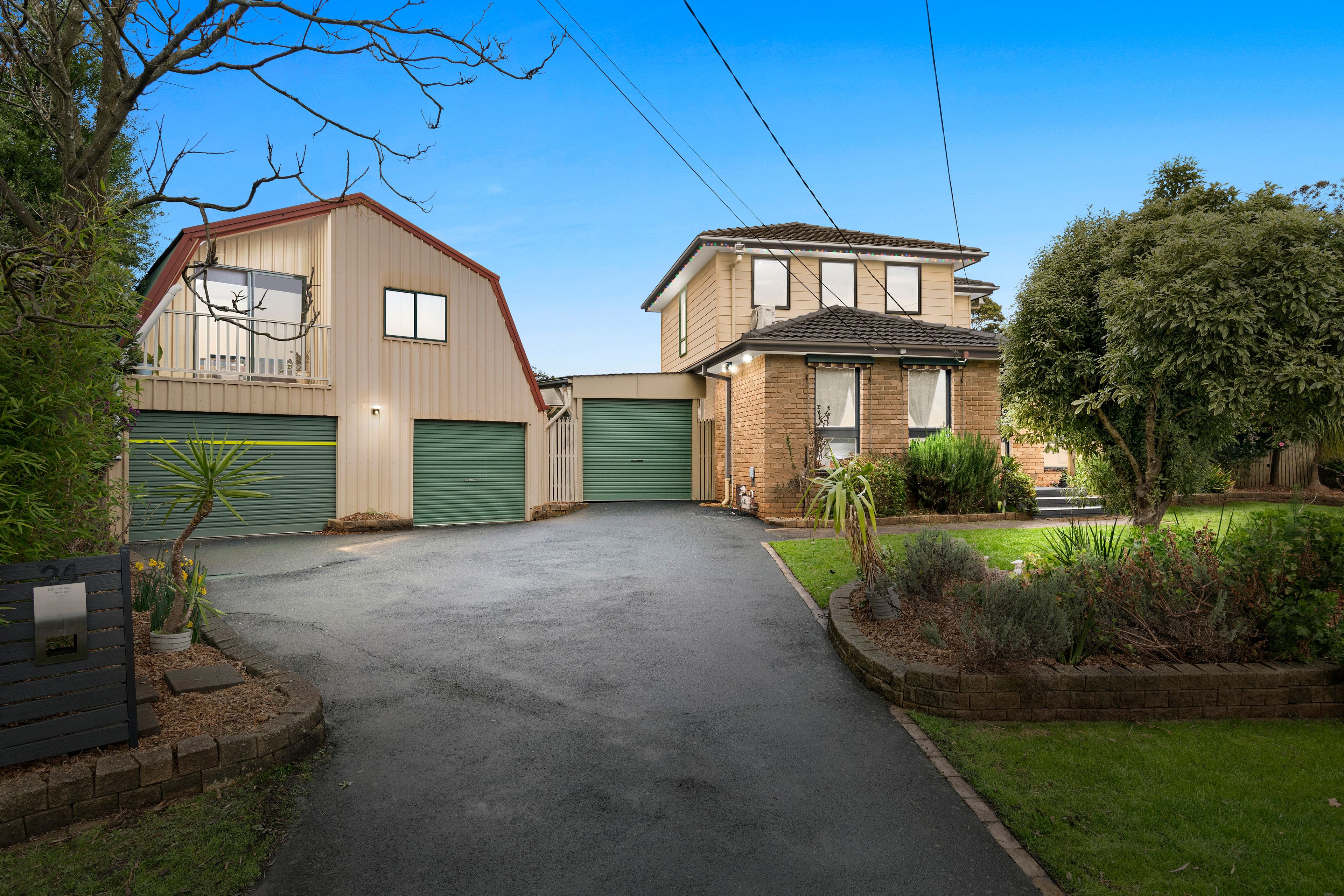 24 WESTERN WAY, MOOROOLBARK VIC 3138, 0 Bedrooms, 0 Bathrooms, House